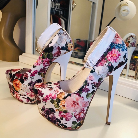 Shoes - Madison heel shoe by shoedazzle size 7